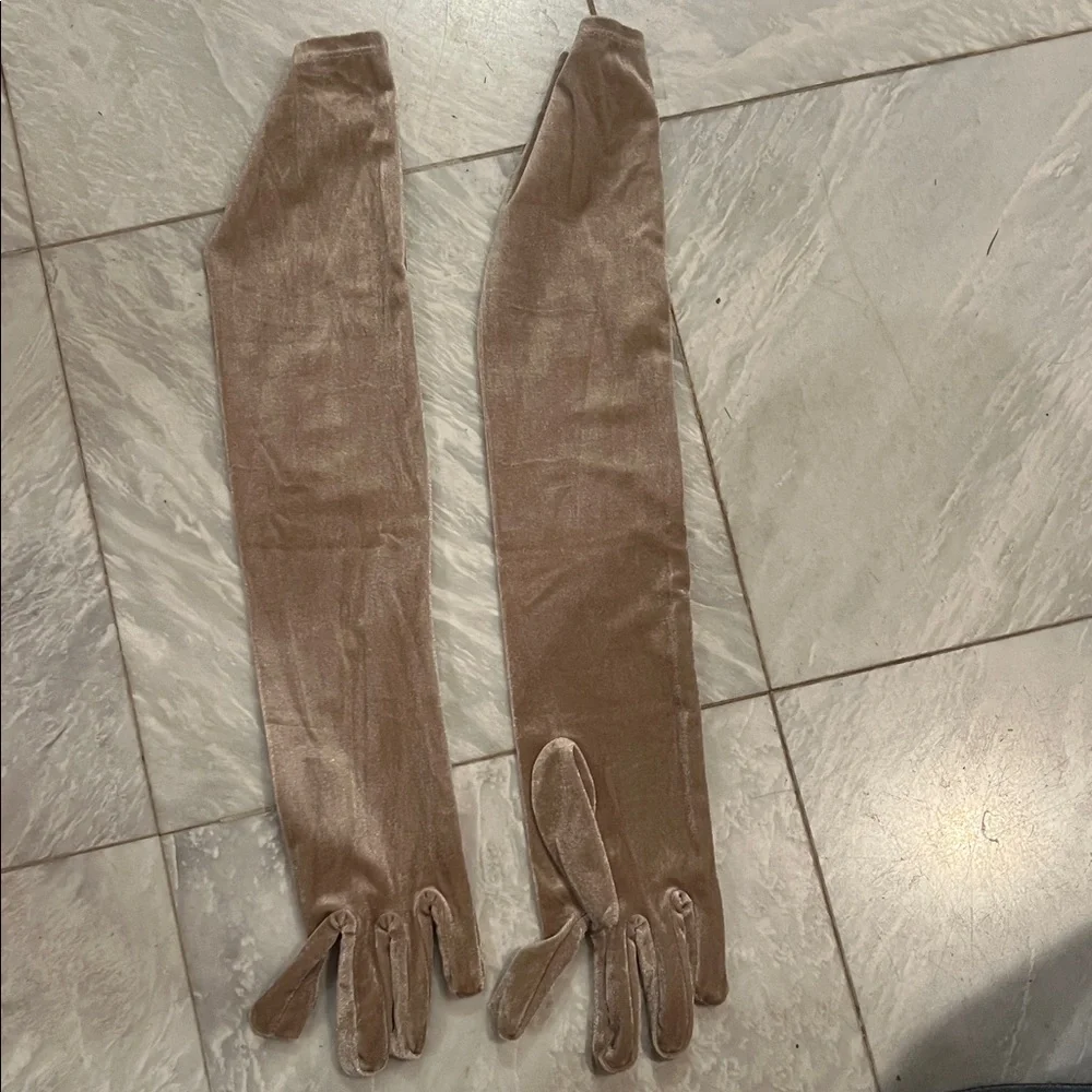 Elegant Long Velvet Gloves